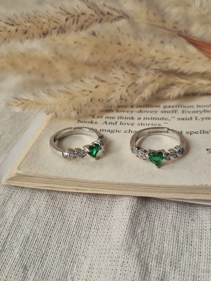 انگشتر جواهری فری سایز قلب سبز