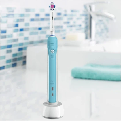 مسواک برقی اورال بی Oral-B مدل PRO1-700 کراس اکشن