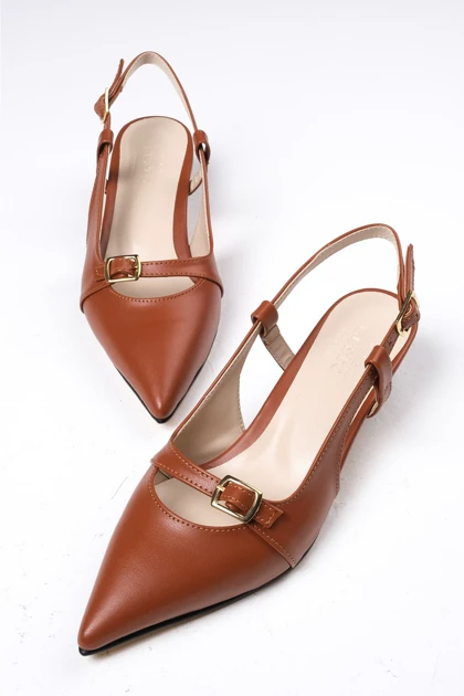 کفش پاشنه‌بلند کلاسیک زنانه میوگوستو mio-gusto