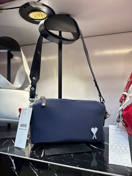 کیف پاسپورتی دخترانه امی پاریس