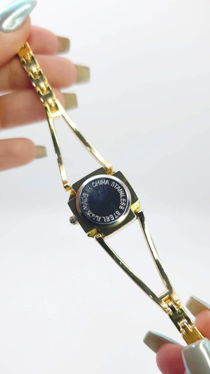 ساعت مچی زنانه مجلسی EHHE نگین‌دار با موتور کوارتز