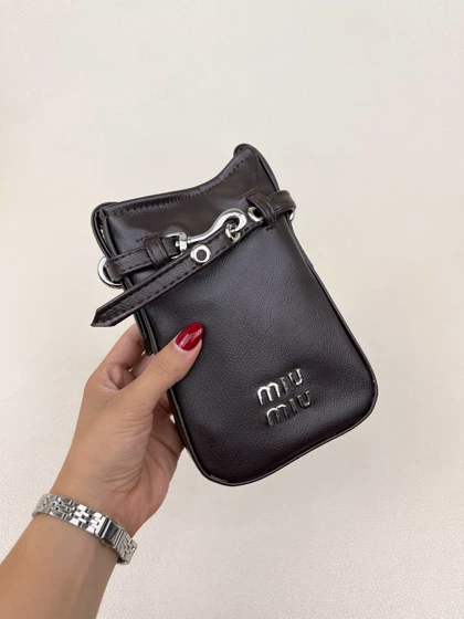 کیف زنانه پاسپورتی میو میو رو سگک MIU MIU کد 1651