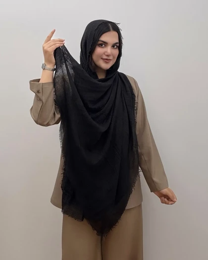 شال مشکی کنفی دور ریش
