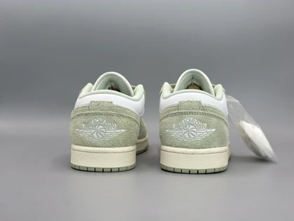 کتانی نایکی جردن1لو سی فوم/Nike Air Jordan1 low