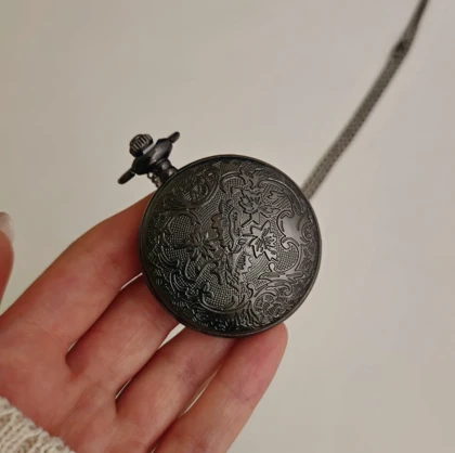 گردنبند ساعتی مدل بتمن/ ساده/ اسکلتی