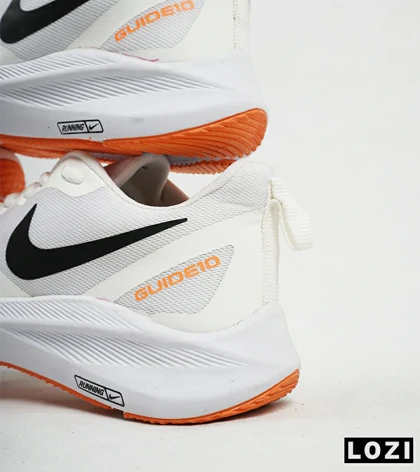 کفش کتانی مردانه سفید نارنجی Nike guide 10
