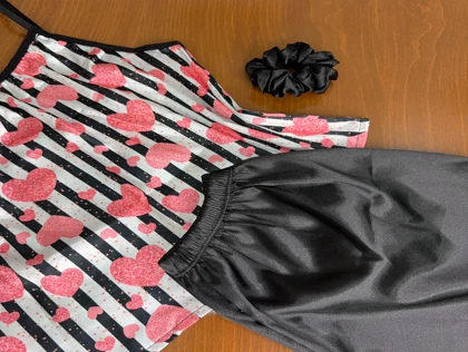 ست نیم‌تنه و شلوارک طرح قلب 093