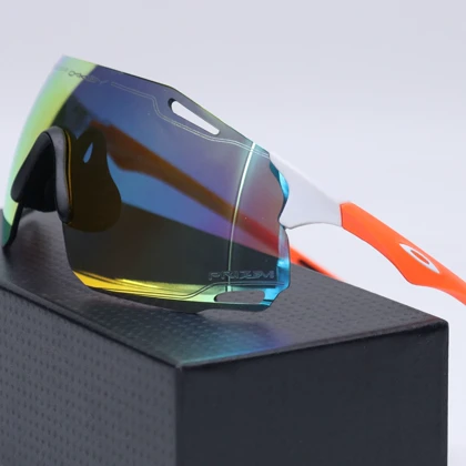عینک از برند OAKLEY کد 181436