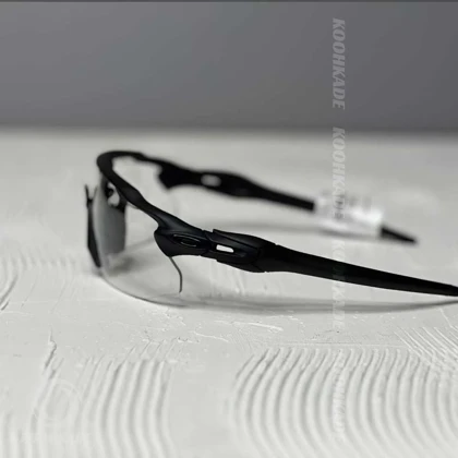 عینک فتوکرومیک اوکلی 4 لنز Black Chromic