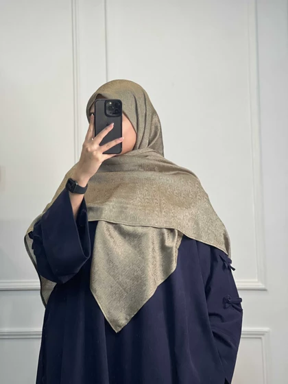 روسری شاینا