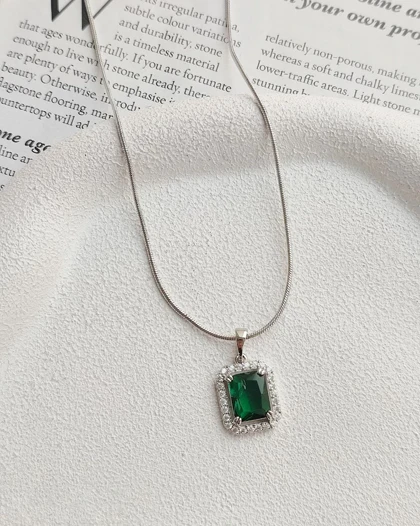 گردنبند سفید طرح جواهر مهرین ژوپینگ