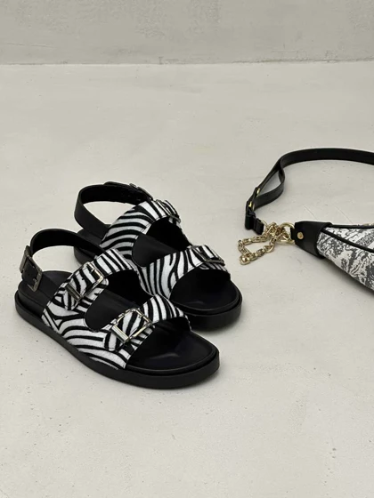 صندل سگک دار ZEBRA