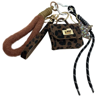 آویز کیف طرح پلنگی، شیک و جذاب برای خاص پسندان