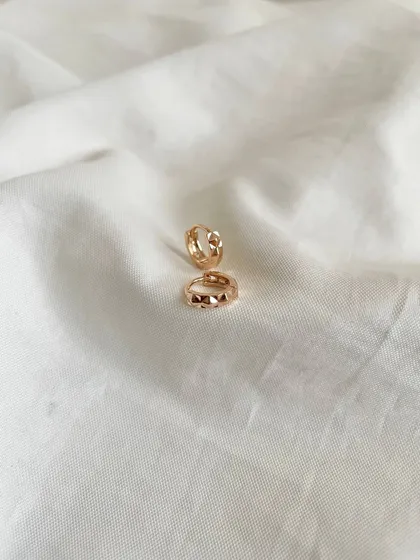 گوشواره حلقه‌ای تراش خورده