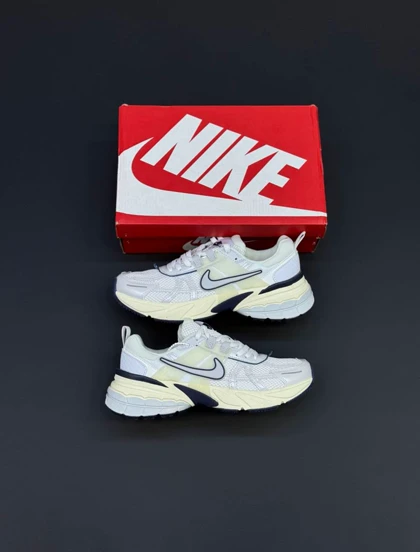 کتانی نایک وی تو کی ران سفید سورمه ایی Nike V2K Run White Midnight Navy