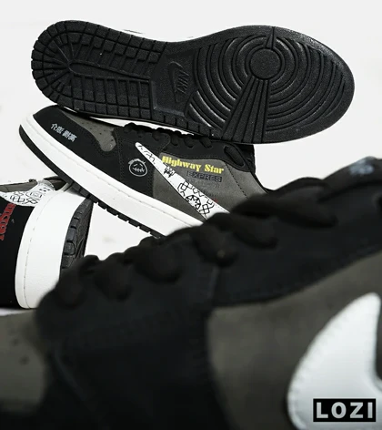 کفش کتانی مردانه و زنانه مشکی طوسی سفید NIKE travis scott مدل 6635