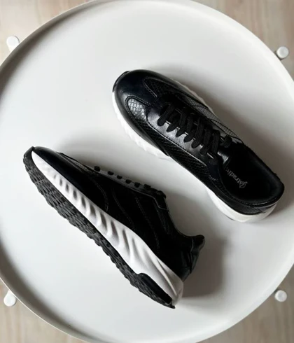 کفش راحتی زنانه استرادیواریوس مدل Stradivarius Sneakers - SKB20