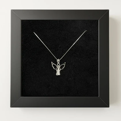 گردنبند نقره دخترانه فرشته نگین‌دار