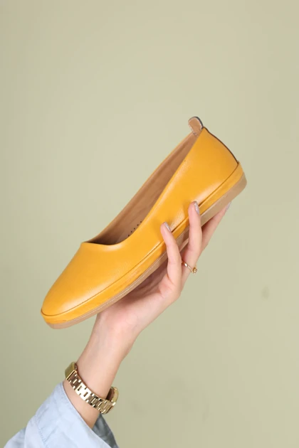 کفش کالج زنانه آلدو