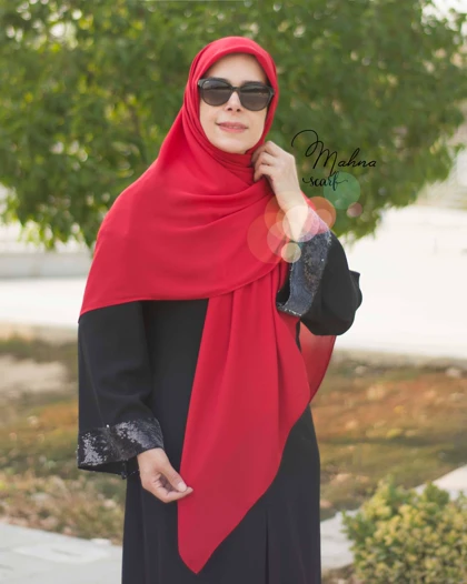 روسری کرپ حریر قرمز