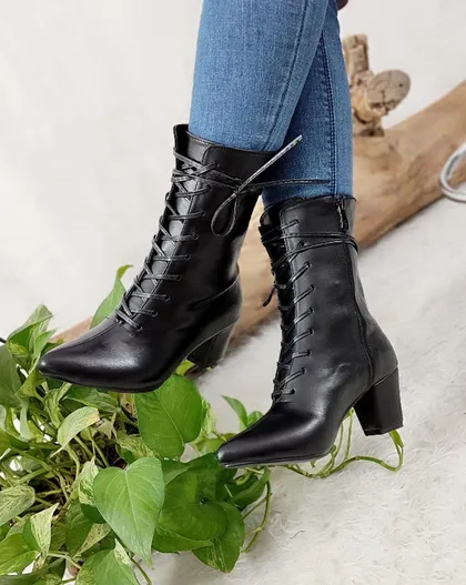 بوت پاشنه‌دار مدل بند چرمی زنانه کد 75008