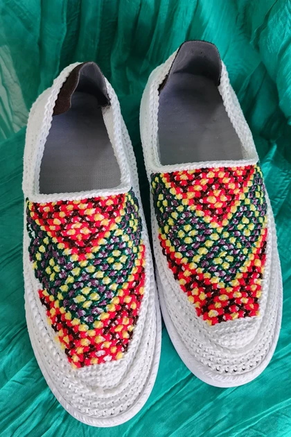 گیوه کد 62 طرح سوزن دوزی