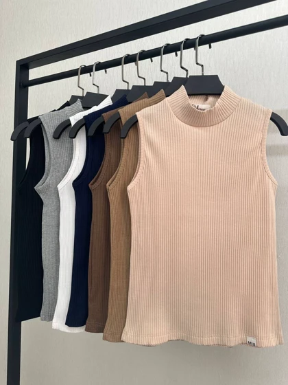 تاپ یقه ایستاده