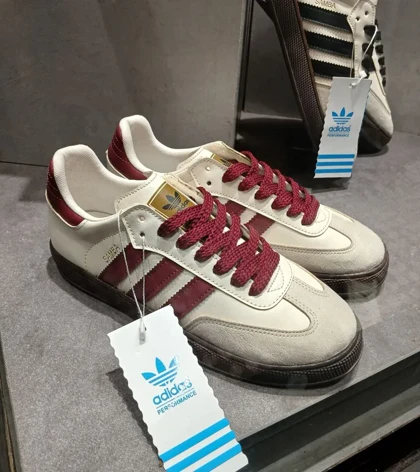 کفش کتانی دخترانه سامبا کرم زرشکی