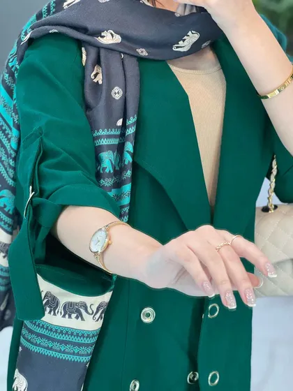 مانتو چهاردکمه آستین سگک