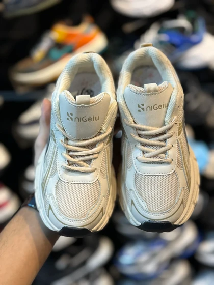 کتانی زنانه لژدار پوما