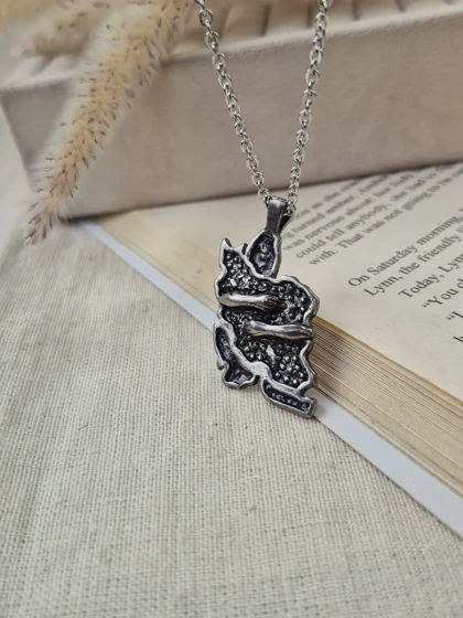 گردنبند آغوش ایران