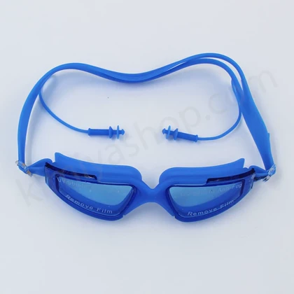 عینک شنای اسپیدو آبی با گوش‌گیر، محافظ UV و لنز ضد بخار