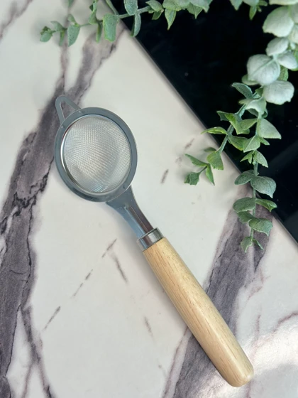 صافی چای دسته چوبی