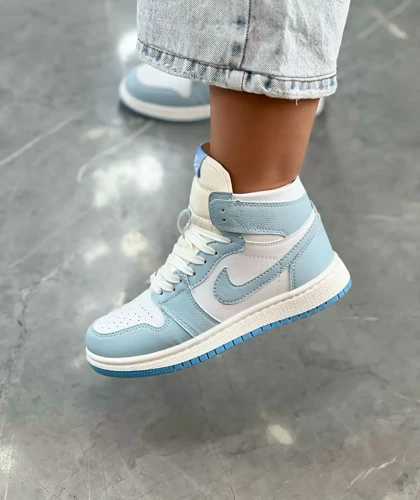 کتانی جردن وان ساق‌دار سفید آبی