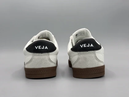 کتانی وجا والی کنوس سفید مشکی قهوه ای / Veja