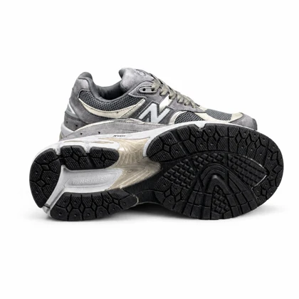 کتانی مردانه مدل نیوبالانس 2002 طوسی کرم New Balance