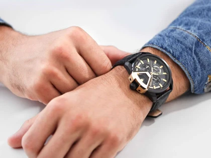 ساعت مچی مردانه پلیس مدل PEWJF0005704 (سری Taman) - بدنه مشکی و جزئیات طلایی با بند چرم