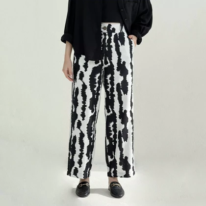 شلوار زنانه طرحدار منگو