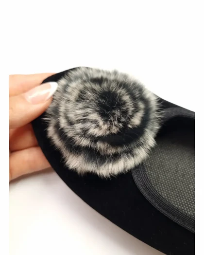 پاپوش زنانه جیر مشکی گل‌دار سموری دو رنگ سیلکا