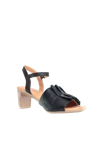 صندل زنانه بوئنو bueno