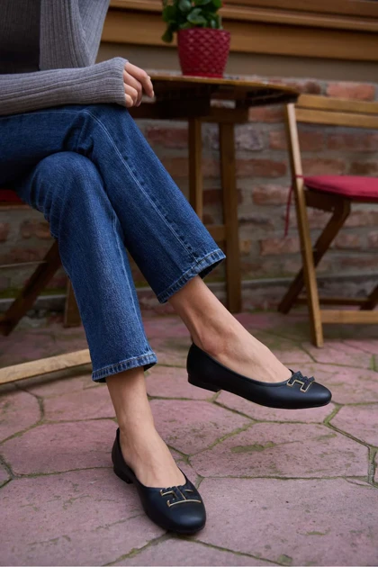 کالج زنانه madamra madamra