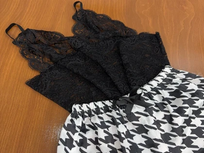 ست نیم‌تنه گیپور و شلوارک مدل 095