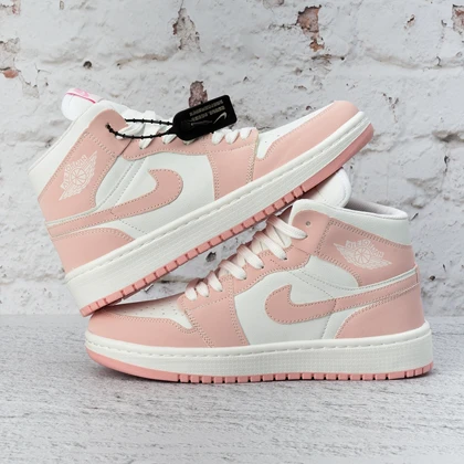کفش کتانی زنانه نایک ایر جردن 1 ساق‌دار صورتی (Nike Air Jordan 1 White) کد 2341