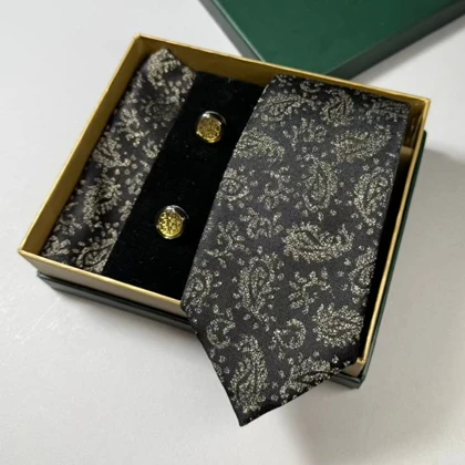 ست هدیه مردانه سه تکه کراوات و دکمه سردست و دستمال جیب کد 6010