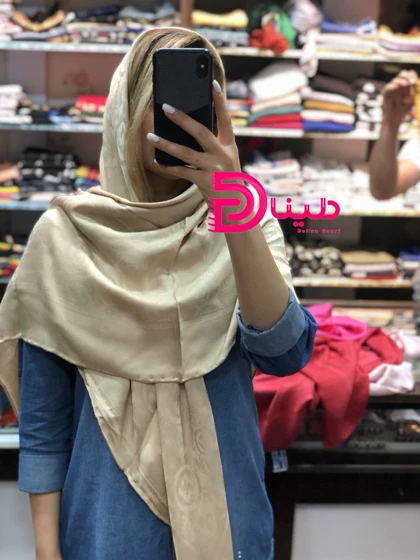 روسری فندی پارچه مارک