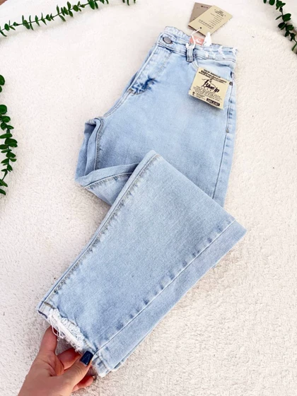 شلوار جین مام آبی