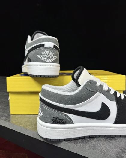 کتانی جردن وان استاسی