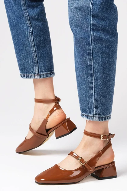 کفش پاشنه‌بلند کلاسیک زنانه mio-gusto