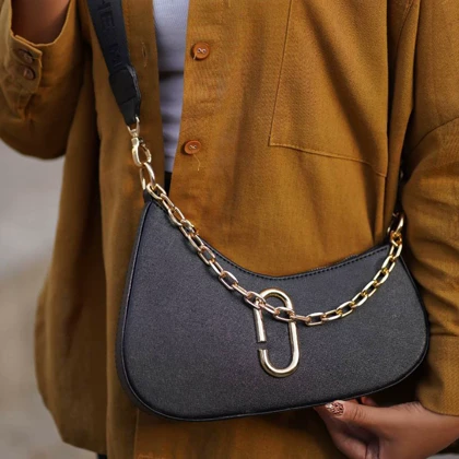 کیف زنانه جیکوبز Jacobs Curve Bag A01