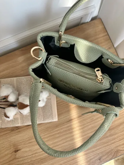 کیف 17900